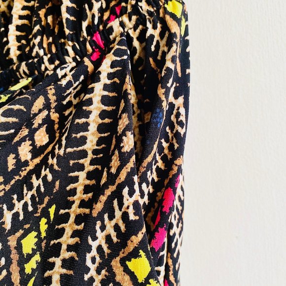 BCBG | BCBGeneration Multicolored Tribal Print V-Neck Romper with Pocket… - Picture 5 of 9